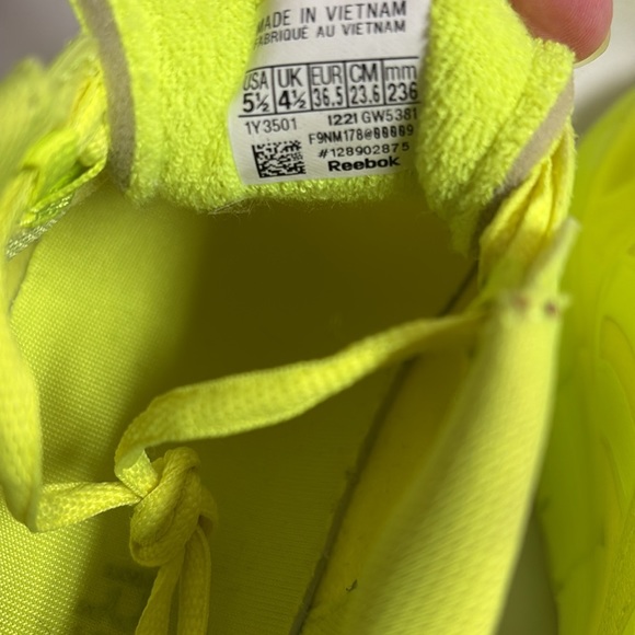 REEBOK X VICTORIA BECKHAM Zig Kinetica Sneaker in Solar Yellow Size 5.5 - Picture 6 of 6